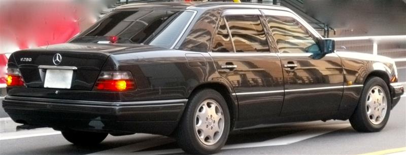 ちょっと懐かしくてかっこいいw124ベンツe280 てつ２３０のブログ セダン 旧車 バス タクシー ミニカー プラモ みんカラ