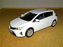 〈1/43〉TOYOTA AURIS 180G Sパッケージ