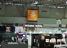 人混みの撮影（東京オートサロン）