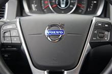  XC60のキーを車内に置き忘れないようにしましょう！
