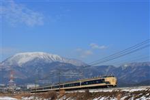 伊吹山バックで583系