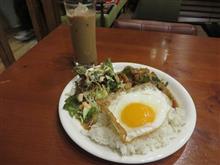 今日のランチは、「マンダラ」ガパオライス1,000円→500円 