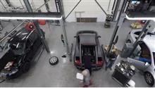 ガヤルドのエンジンはこう降ろす。作業の様子をタイムラプス動画で