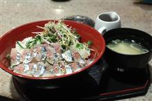 今日のランチは、「琳乃和」秋刀魚の叩き丼700円→500円