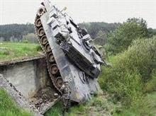 南朝鮮の　　戦車は　　　ゆでた　　かぼちゃ　　～