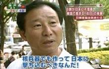 雨が降るたびに隣の家から傘を借りる 雨が降るたびに隣の家から傘を借りる