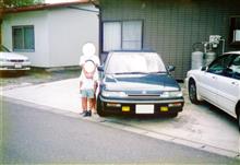 EF型シビックセダンとバイク