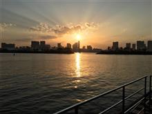 夕方からの船出も案外イイねえ