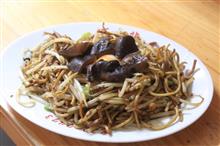 今日のランチは、日田「天龍」椎茸焼きそば 850円