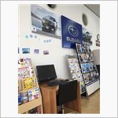 スバルDラーにて。