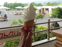 霧降へソフトを食べに