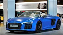 アウディフォーラム・ネッカースウルムにマットブルーのR8スパイダー登場