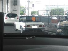 今年の夏、オープンカー大変そうですな・・・。