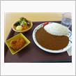 施設内の食堂で