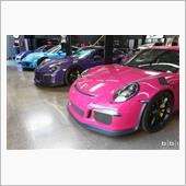 様々なカラーのポルシェ911 ...