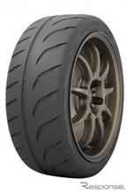 見た目だけなら他のメーカーが86/BRZのワンメイクレース用に販売しているヤツの方がイカツイ気がするんだけど