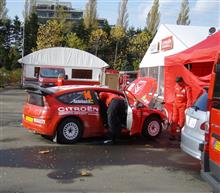 C4 WRC の奥にあるシトロエンの車種は？
