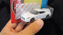 マジョレットの白GTR，やっぱ見かけると放って置けない＠都内のイオン系スーパーなう♪