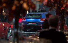 フェラーリが世界中でGTC4ルッソのお披露目パーティー開催。ロンドンでは正装のドレスコード