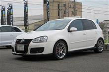 メンテナンスは大事...ゴルフⅤ　GTI　エンジンオイル交換　FUCHS C3