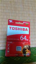 ドライブレコーダに64GBのマイクロSDを使う