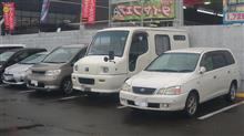 見慣れぬ日産車