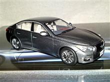 〈1/43〉NISSAN New SKYLINE 350GT HYBRID Type P