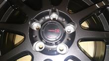 スタッドレスタイヤとホイルを
