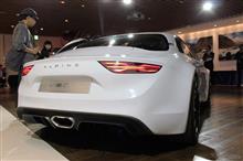 フロントはA110風だけどリヤは現代風?