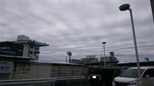 川崎は遠かった......(　= =) トオイメ
