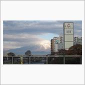 岩手山がすっかり雪化粧です。 ...