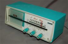 東芝 真空管ラジオ5YC-606 かなりやQ(ペパーミントグリーン) 東芝 真空管ラジオ5YC-606 かなりやQ(ペパーミントグリーン)