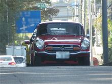 旧車がやって来た。
