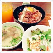 ローストビーフ丼ウマー