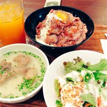 ローストビーフ丼ウマー