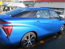 燃料電池自動車　　TOYOTA　「MIRAI」