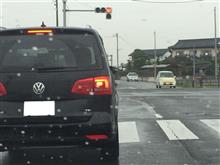 サイドミラーは閉じたまま