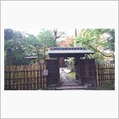 本日、最初の目的地は靖国神社