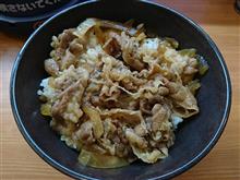 くら寿司の牛丼