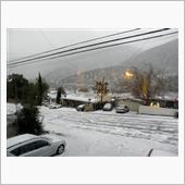 雪が降～る。