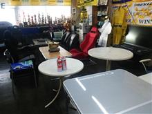 テーブルセッティング中～（笑）