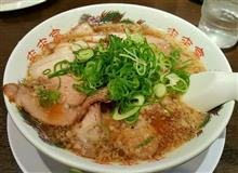 来来亭でチャーシュー麺と唐揚げ( *&#180;艸｀)