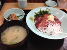 市場ランチ。