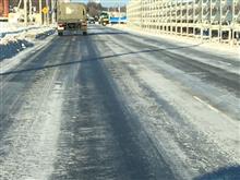 (恐怖)今朝の道路は、スケートリンク！