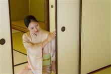 夜のお仕事に続き、朝のおつとめ 夜のお仕事に続き、朝のおつとめ