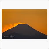 バルコニーから初冬の富士山を ...