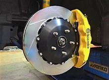 黄色いブレンボキャリパーをWRX STIへ！