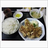 今日は中華のお店で