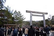 正月に神社、教会で結婚式、死んだらお経・・・奇妙な宗教観を持つ日本人＝中国メディア 