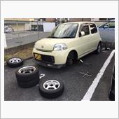 急遽、冬タイヤに交換。(^- ...